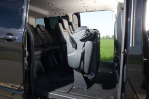 Auto-Bachem-9Sitzer-Kleinbus-5