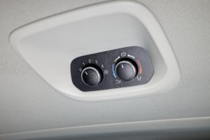 Auto-Bachem-9Sitzer-Kleinbus-9