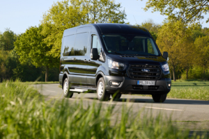 Auto-Bachem-9Sitzer-KleinbusXL-1